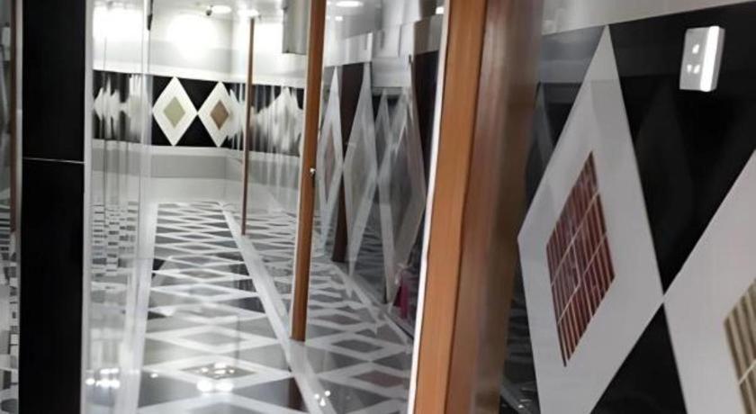 Serdang Business Hotel Сери-Кембанган Экстерьер фото